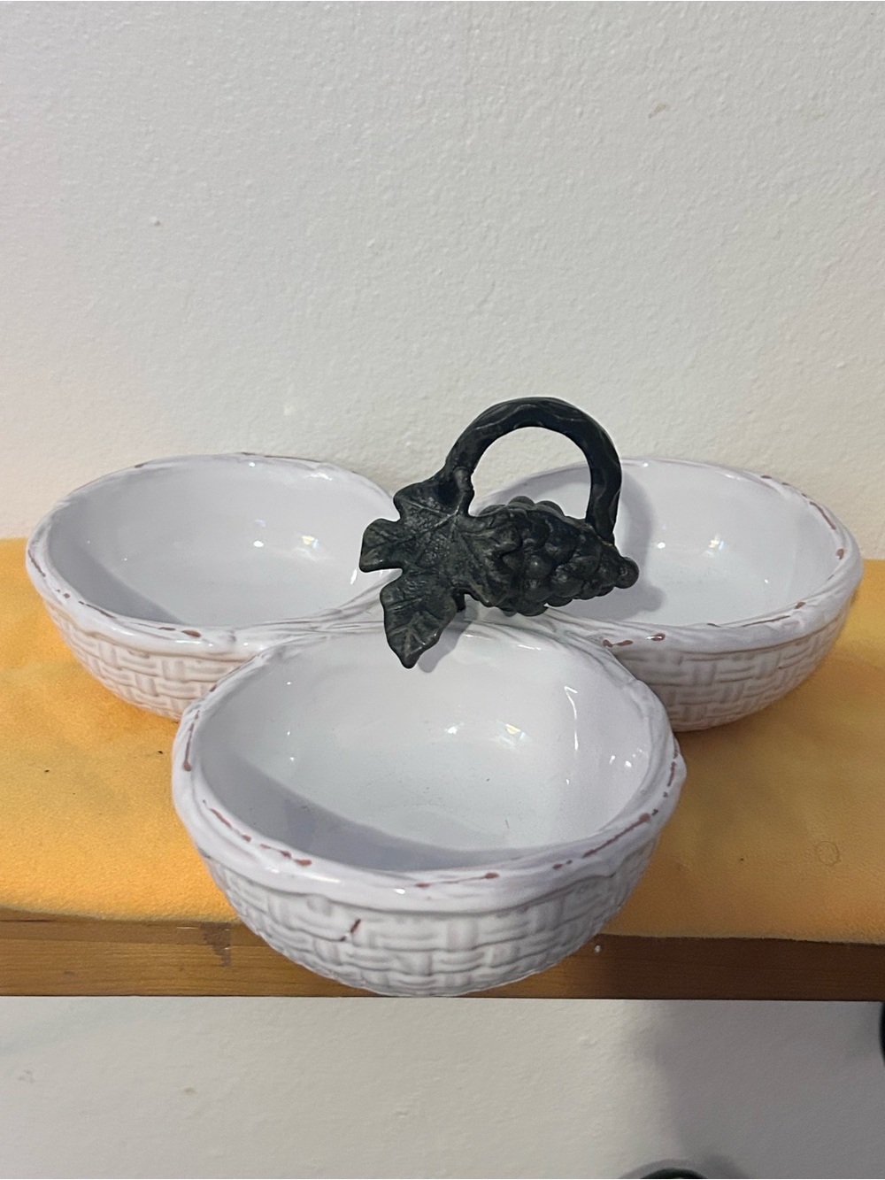 Vintage Mud Pie triple dip
Platter, White